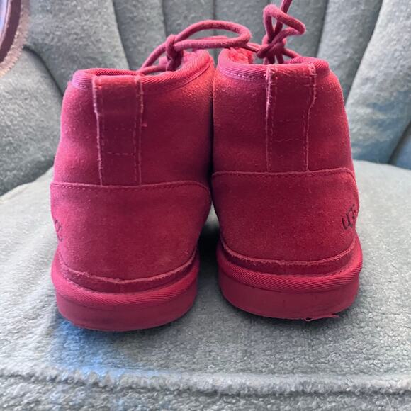 ugg Neumel red chukka boot size M9 - Picture 6 of 7